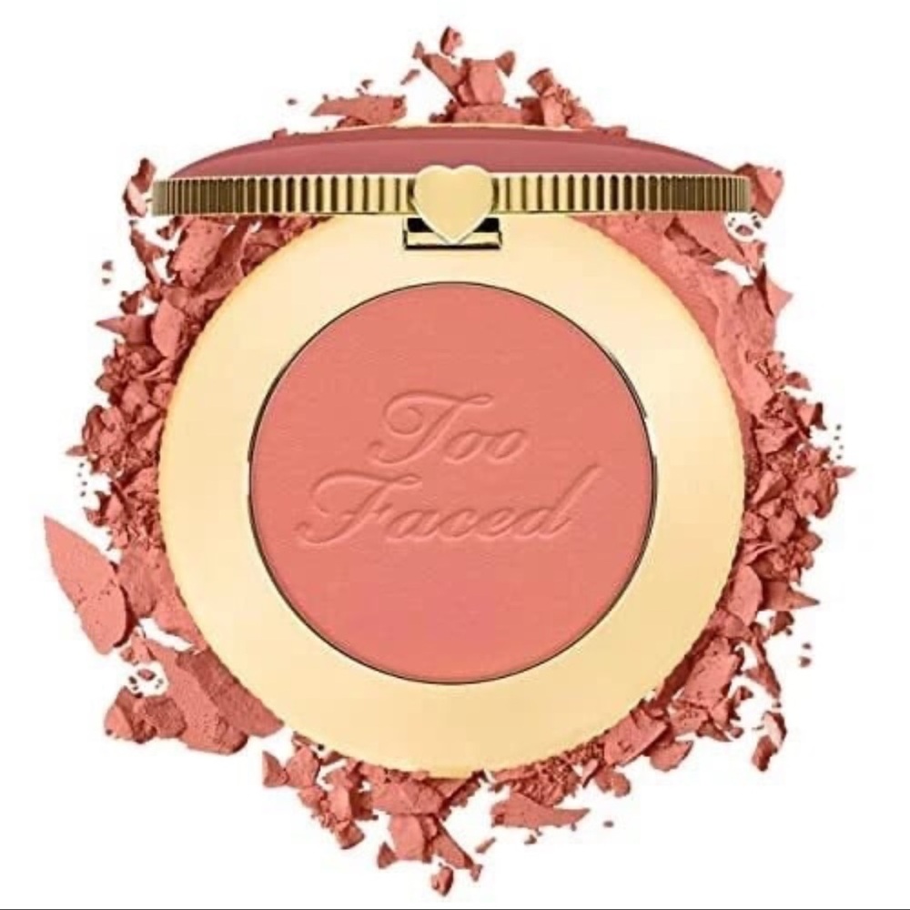 Too Faced Blurring Blush — Velvet Crush